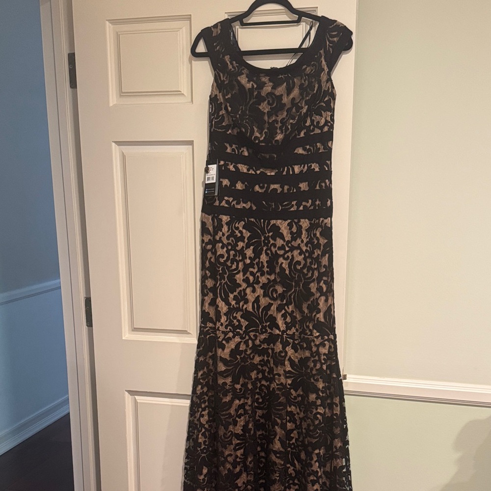 Tadashi Shoji Black and Tan Floral Lace Maxi Dress